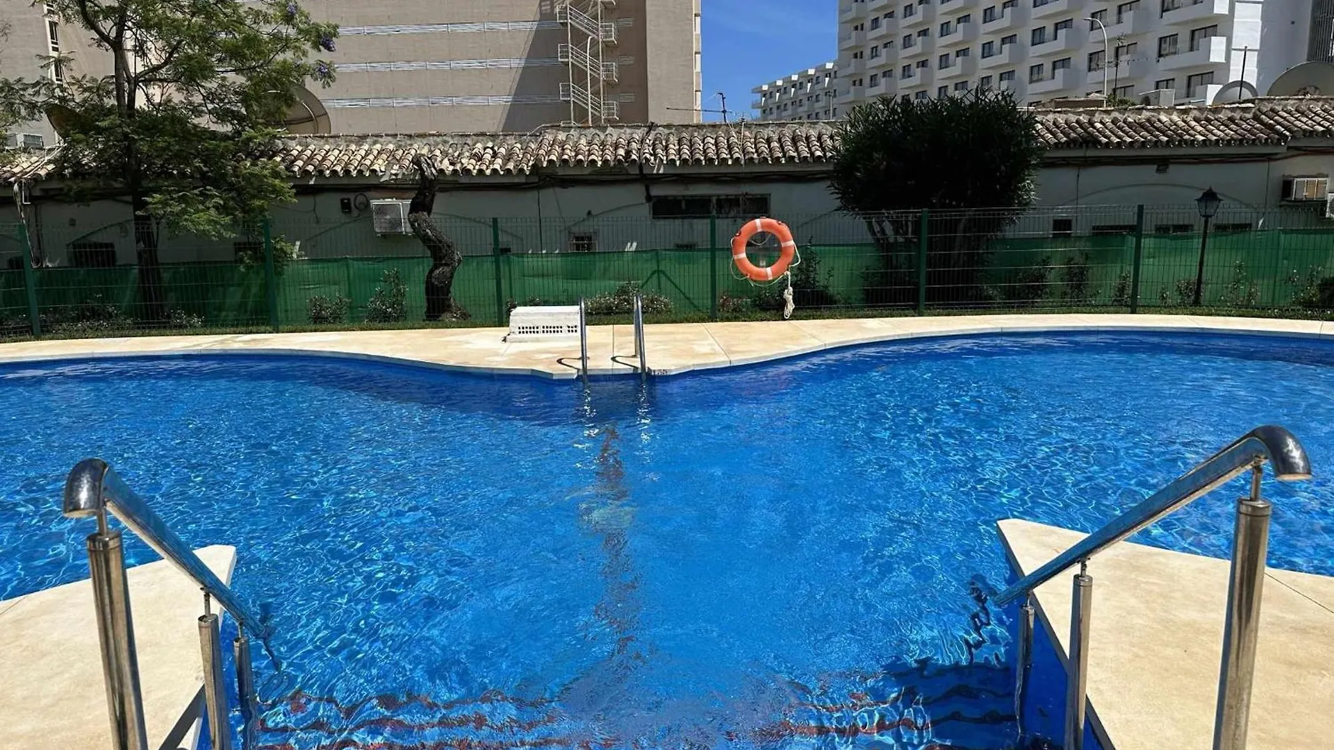 Apartamento La Carihuela A 2 Minutos De La Playa Torremolinos Spain